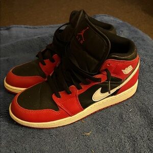 Jordan Men's Athletic Shoes - Red and Black